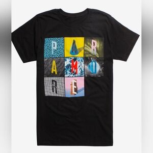 Paramore Concert Merch Graphic T-Shirt with Multicolor Design Size Large/XL